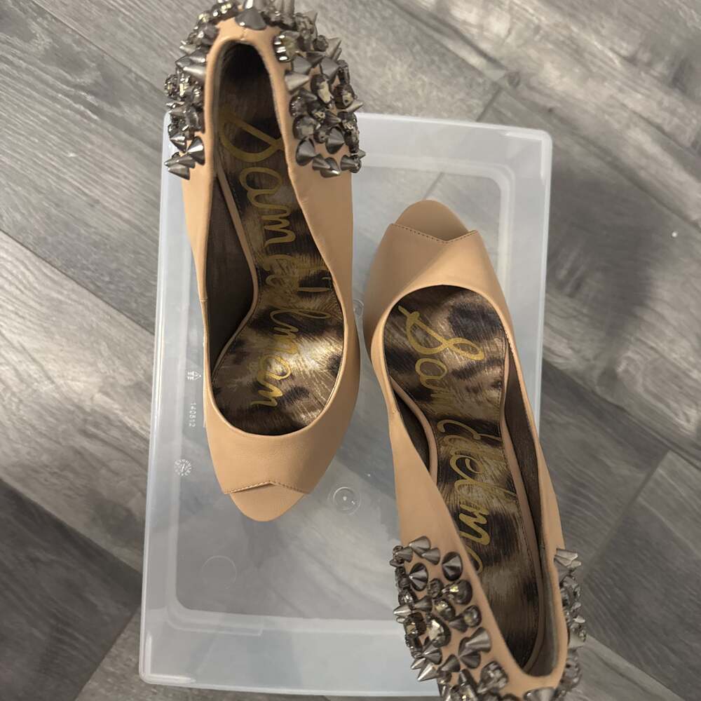 Sam Edelman Lorissa Nude Beige Spike Heel Pumps